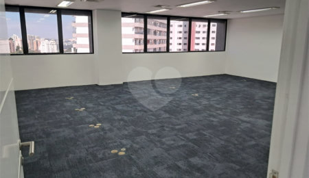 Sala à venda em Alto da Boa Vista, São Paulo, SP