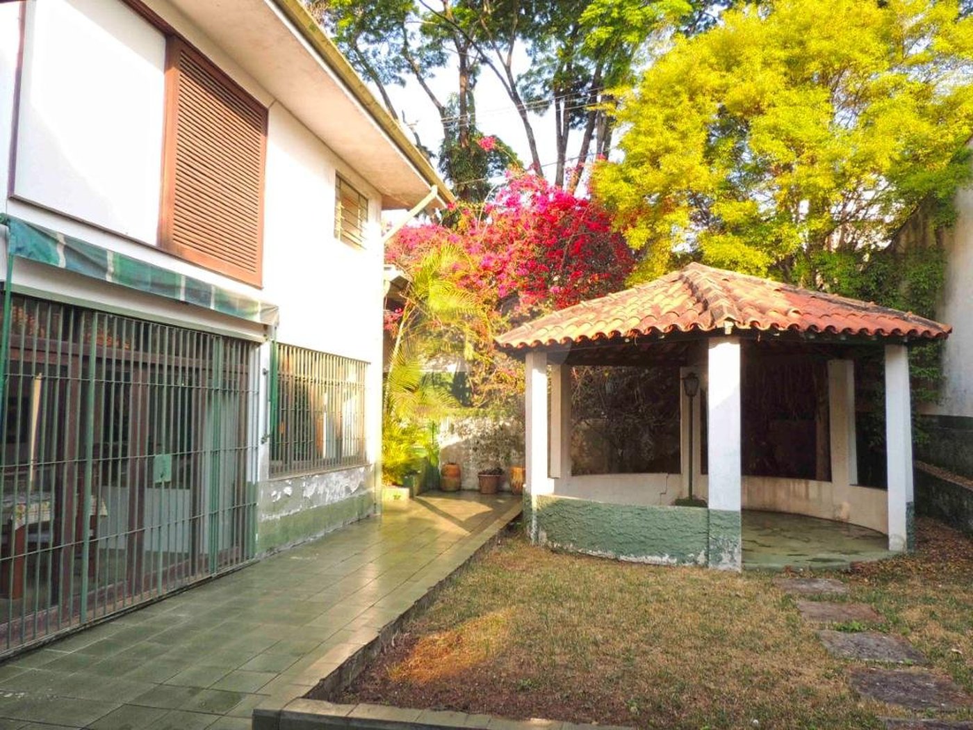Casa de Vila à venda com 4 quartos, sendo 2 suítes, em Jardim dos Estados, São Paulo, SP