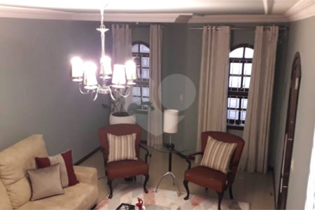 Casa à venda com 3 quartos, sendo 1 suíte, em Vila Gustavo, São Paulo, SP