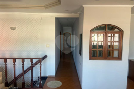 Sobrado à venda com 3 quartos, sendo 1 suíte,  em Jardim Selma Helena, Poá, SP