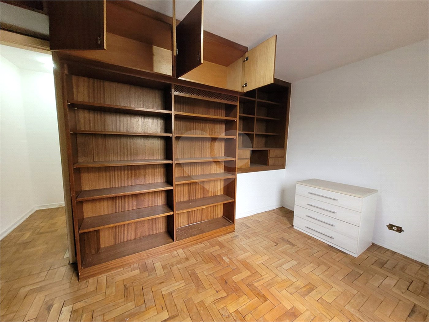 Sobrado à venda com 2 quartos em Jardim Mangalot, São Paulo, SP