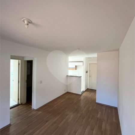 Apartamento à venda com 2 quartos em Jardim do Lago, São Paulo, SP