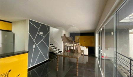 Casa para alugar com 5 quartos, sendo 3 suítes,  em Vila Oliveira, Mogi das Cruzes, SP