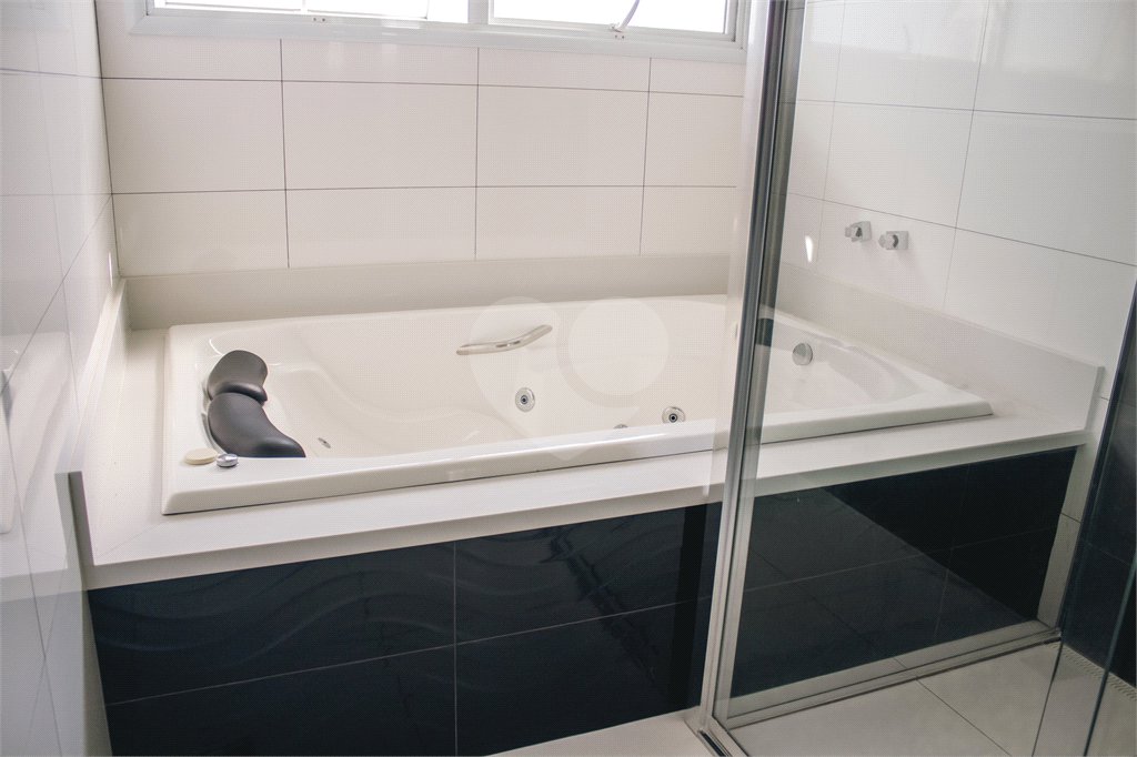 Casa à venda com 4 suítes no condomínio Residencial Saint Charbel, Araçoiaba da Serra - SP