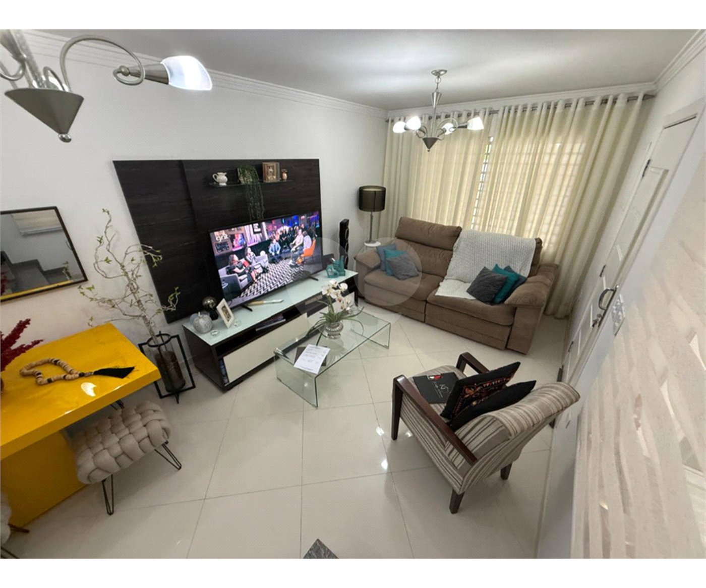 Sobrado à venda com 3 quartos, sendo 1 suíte, em Tremembé, São Paulo, SP