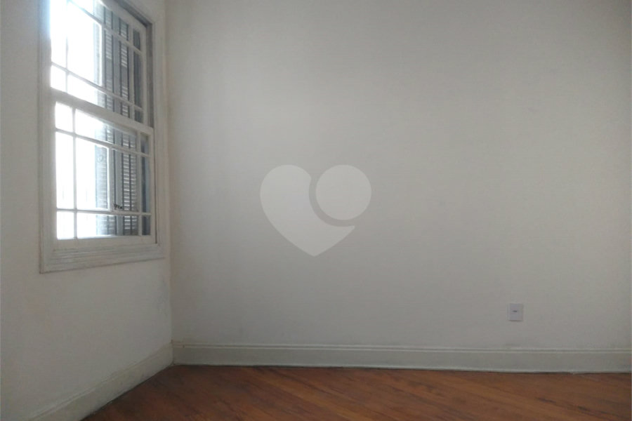 Sobrado à venda com 3 quartos em Bom Retiro, São Paulo, SP