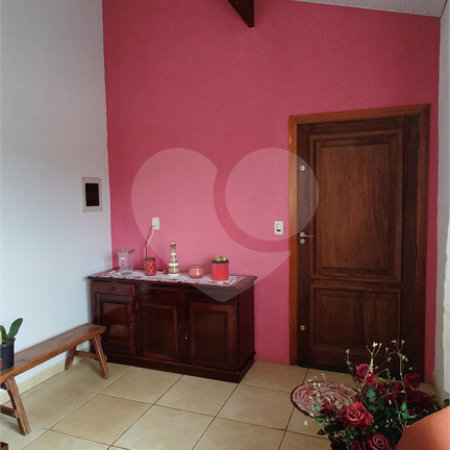 Casa à venda com 3 quartos, sendo 1 suíte, em Vila Santa Helena, Atibaia, SP