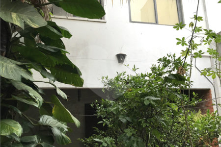 Sobrado à venda com 4 quartos, sendo 2 suítes,  em Vila Mariana, São Paulo, SP