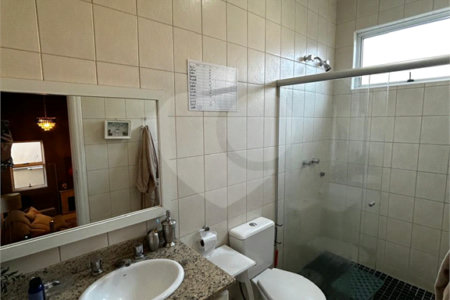 Casa à venda com 3 quartos, sendo 1 suíte, no condomínio Loteamento Recanto dos Paturis, Vinhedo - SP