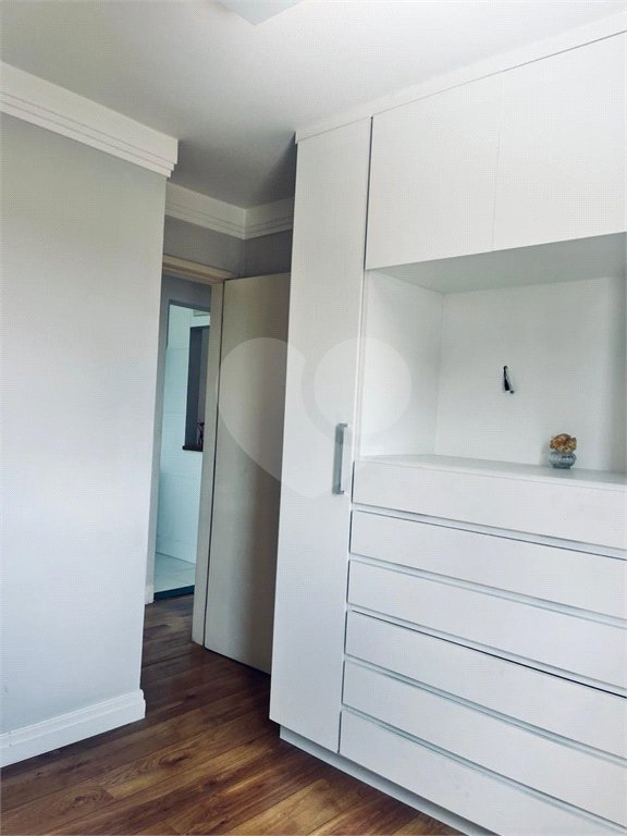 Apartamento à venda com 2 quartos em Parque Maria Domitila, São Paulo, SP