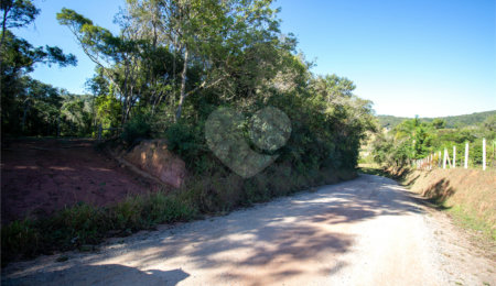 Terreno à venda no Centro (canguera), São Roque, SP