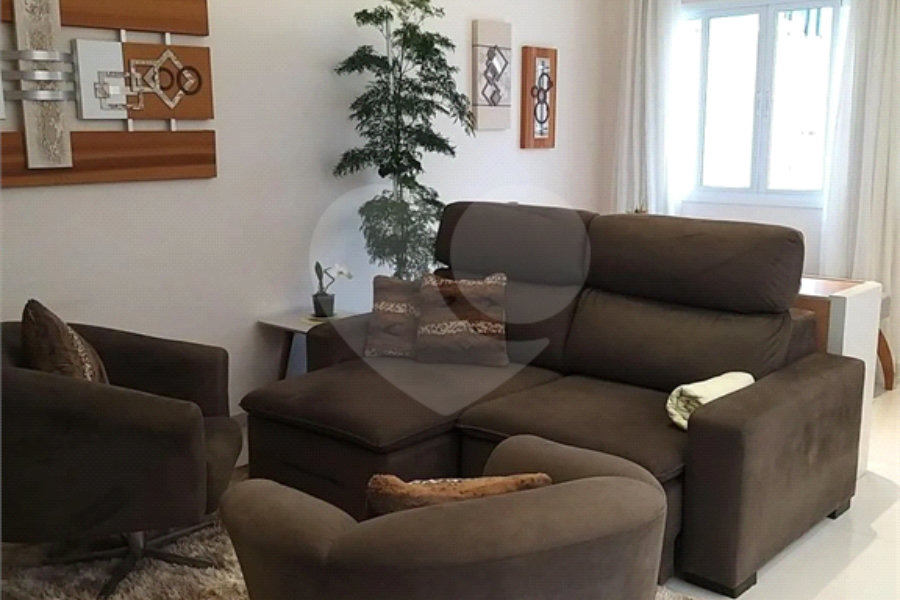 Casa à venda com 3 quartos, sendo 1 suíte, em Saúde, São Paulo, SP