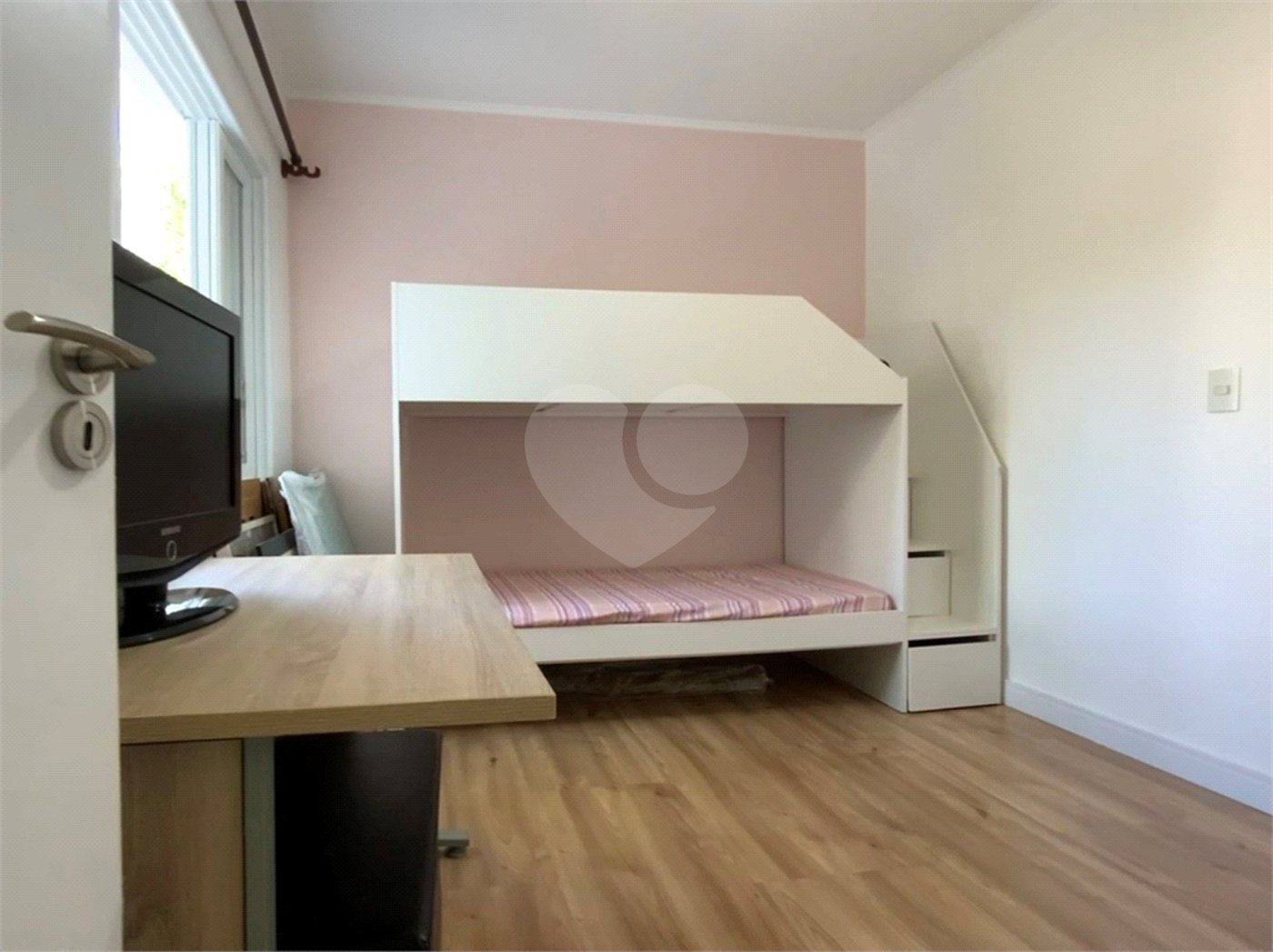 Sobrado à venda com 3 quartos, sendo 2 suítes, em Brooklin Velho, São Paulo, SP