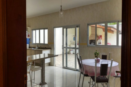 Casa à venda com 4 quartos, sendo 1 suíte, no condomínio Portobello, Sorocaba - SP