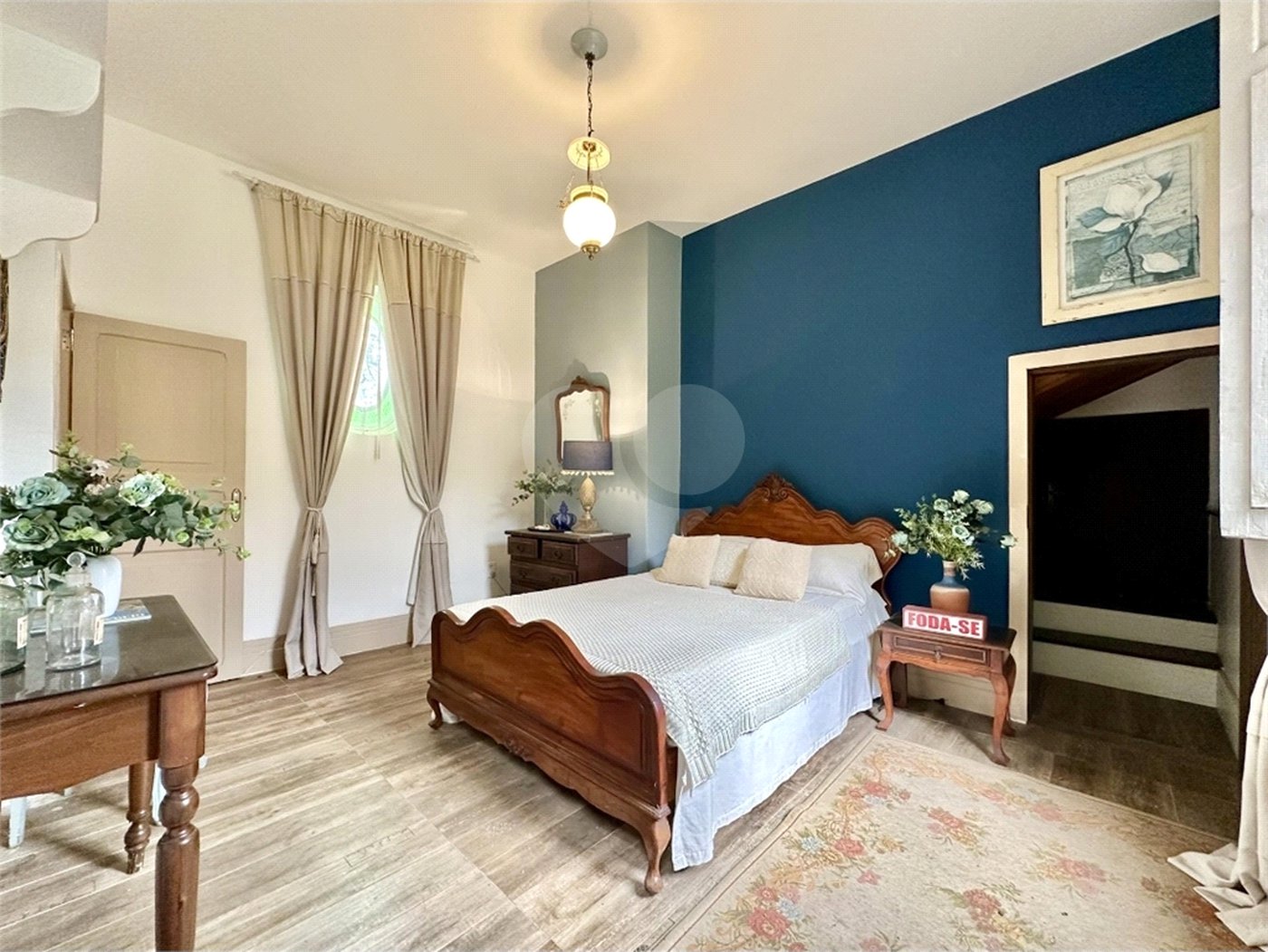 Casa à venda com 7 quartos, sendo 1 suíte, em Cosme Velho, Rio de Janeiro, RJ