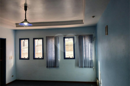 Casa à venda com 3 quartos, sendo 2 suítes, em Parque América, São Paulo, SP