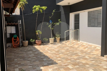 Sobrado à venda com 4 quartos, sendo 3 suítes,  em Jardim Alvinópolis, Atibaia, SP