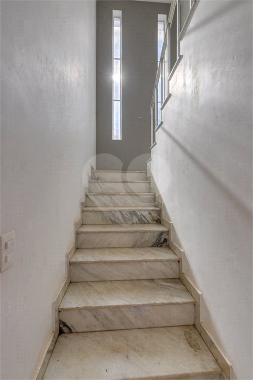 Sobrado à venda com 3 quartos, sendo 1 suíte, em Alto da Boa Vista, São Paulo, SP