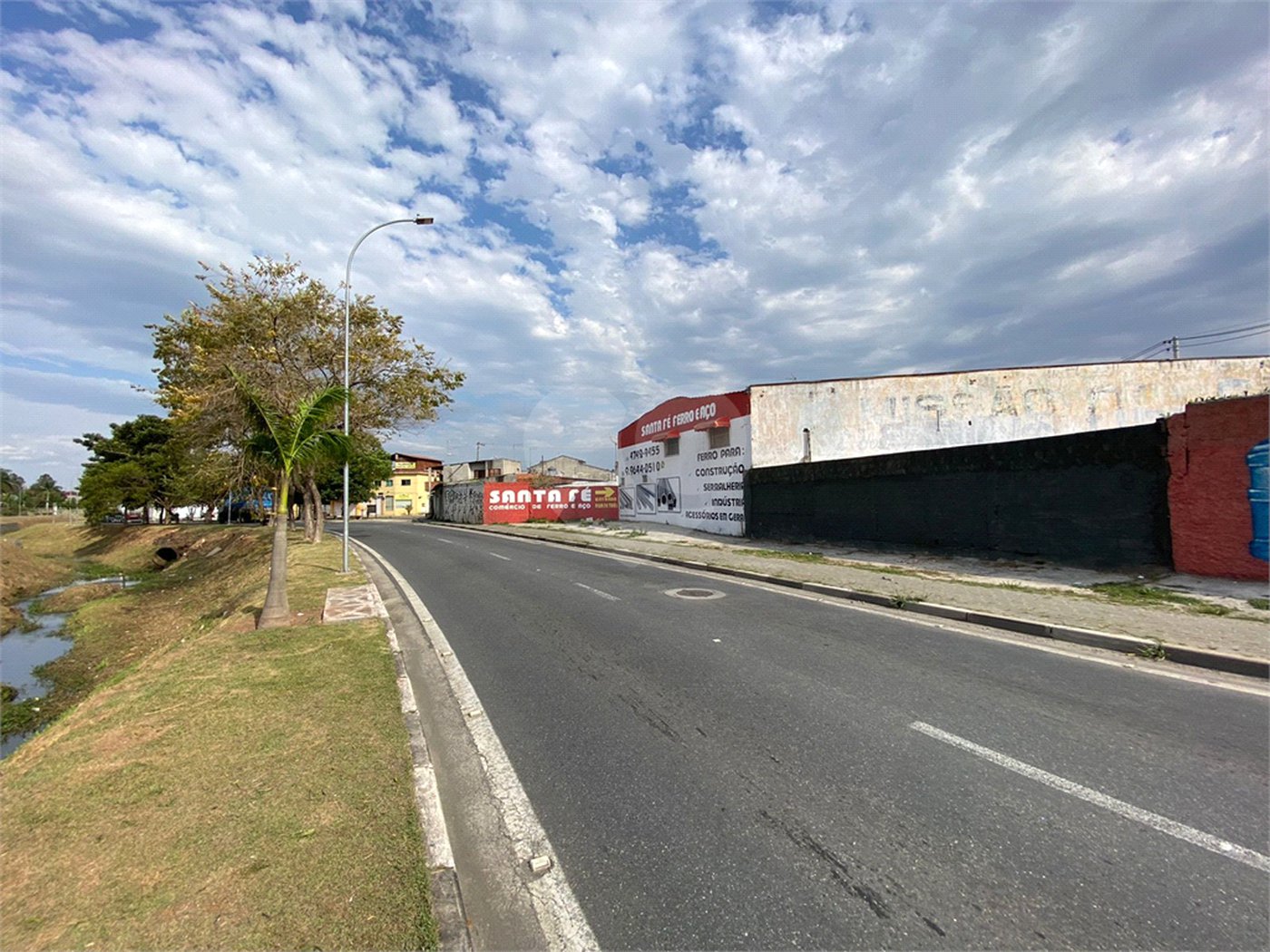Terreno à venda ou para alugar em Jardim Lincoln, Suzano, SP