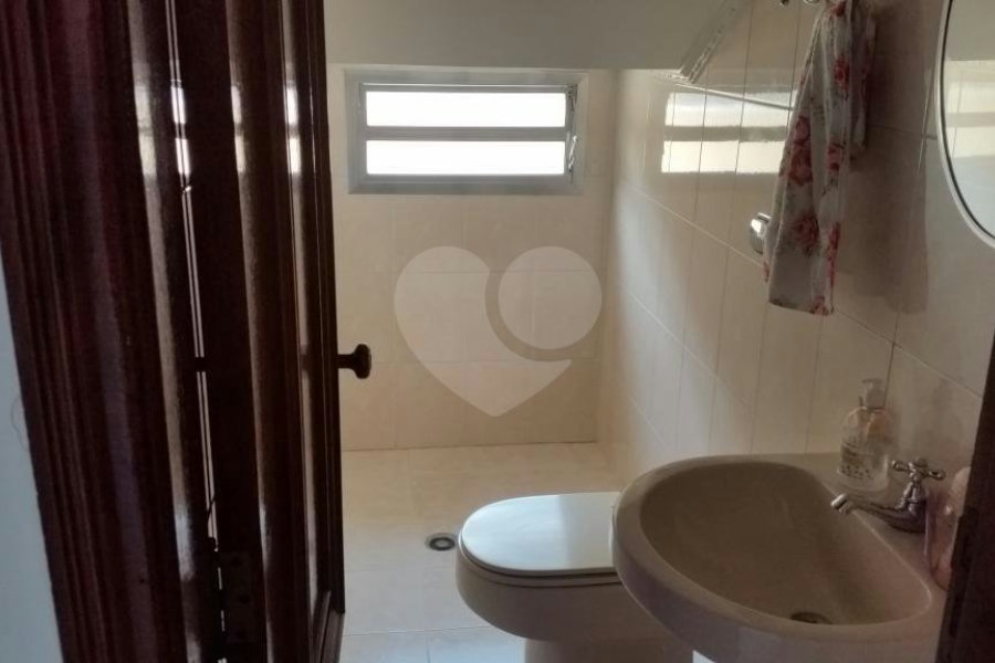 Sobrado à venda com 3 quartos, sendo 1 suíte, em Tremembé, São Paulo, SP