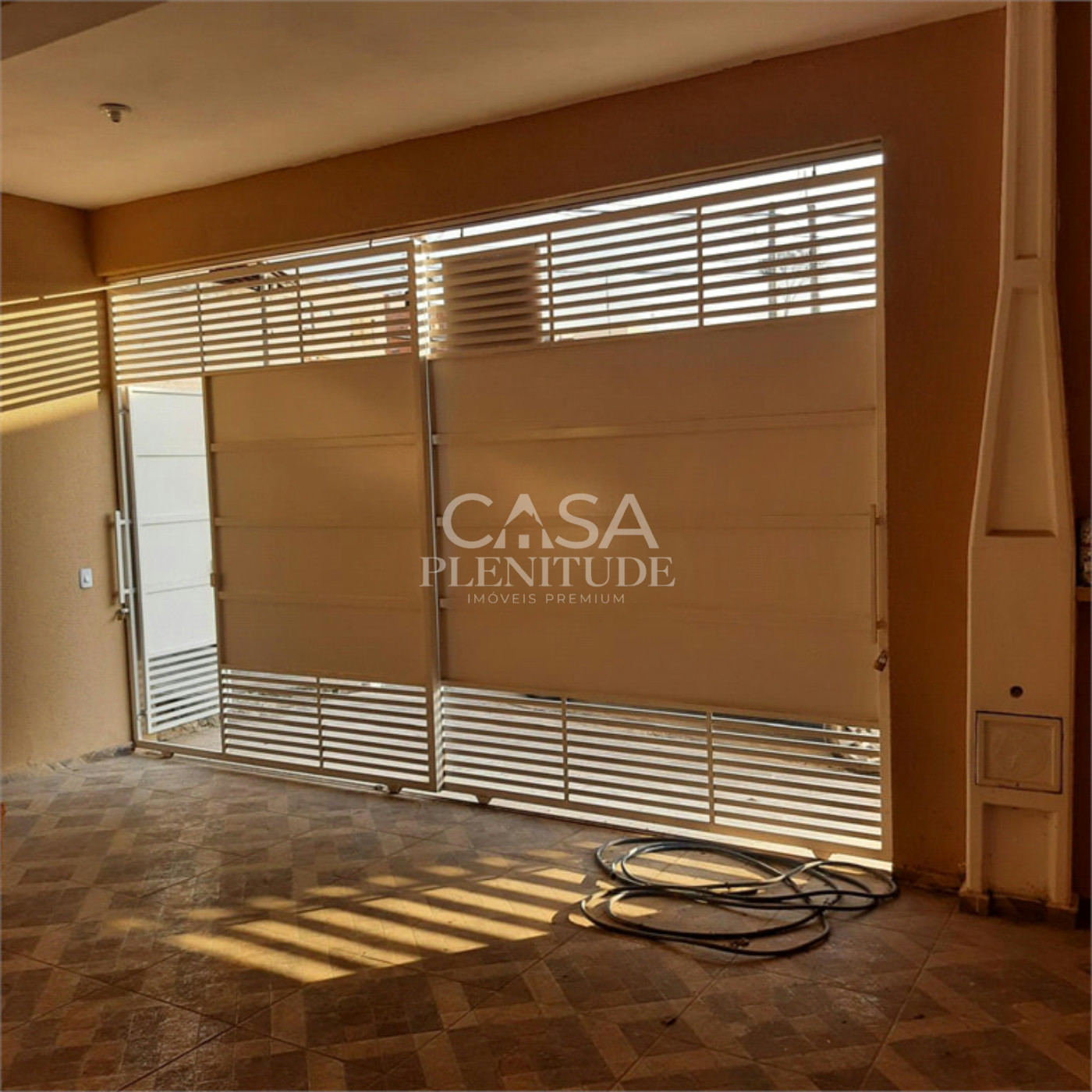 Sobrado à venda com 2 quartos, sendo 1 suíte, em Jardim dos Pássaros, Sorocaba, SP