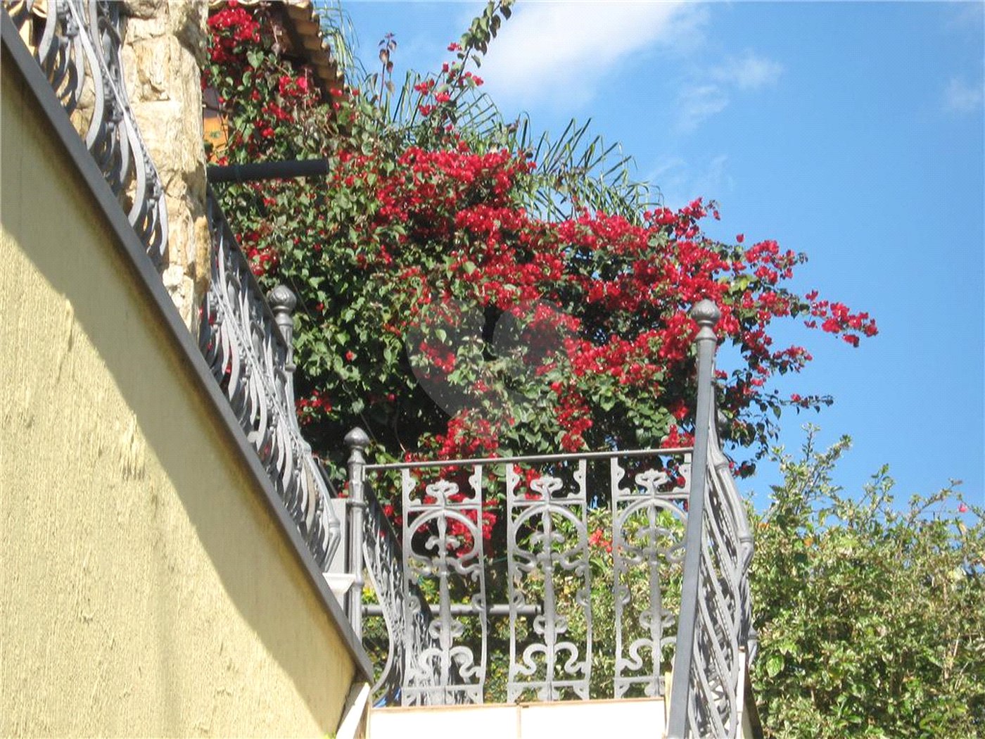 Casa à venda com 4 quartos, sendo 2 suítes, no condomínio Estância Marambaia, Vinhedo - SP