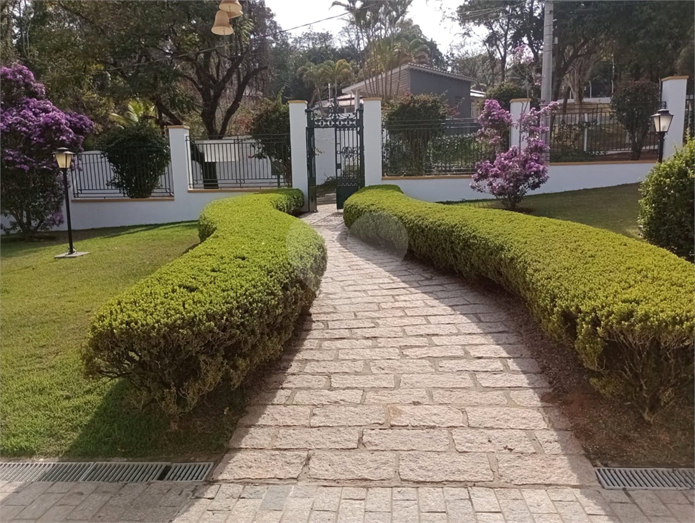 Casa à venda com 6 quartos, sendo 4 suítes,  no condomínio City Castelo, Itu - SP