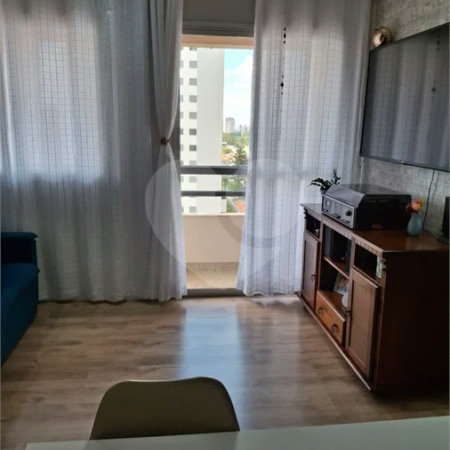 Apartamento lindo na Av Dom Jaime com 3 Dormitórios !
