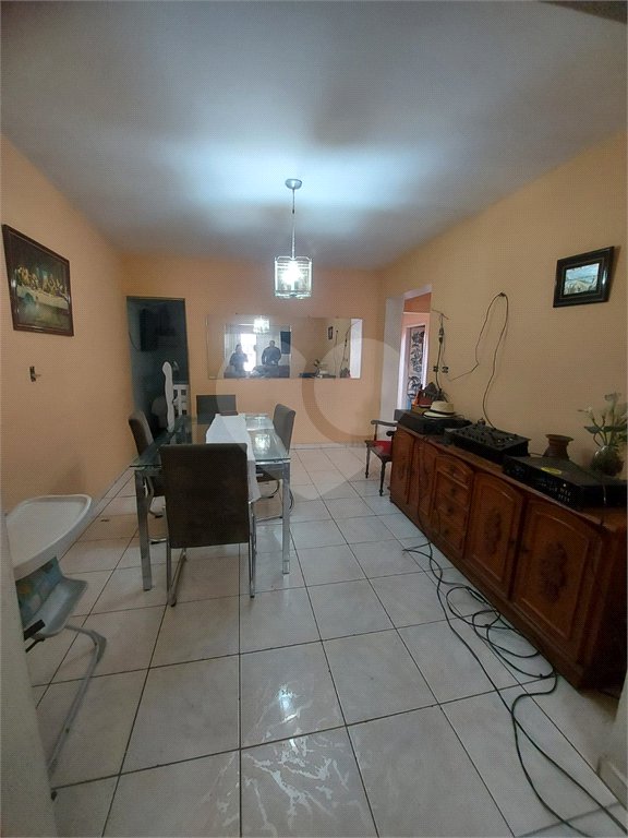 Sobrado à venda com 8 quartos no Brasilândia, São Paulo, SP