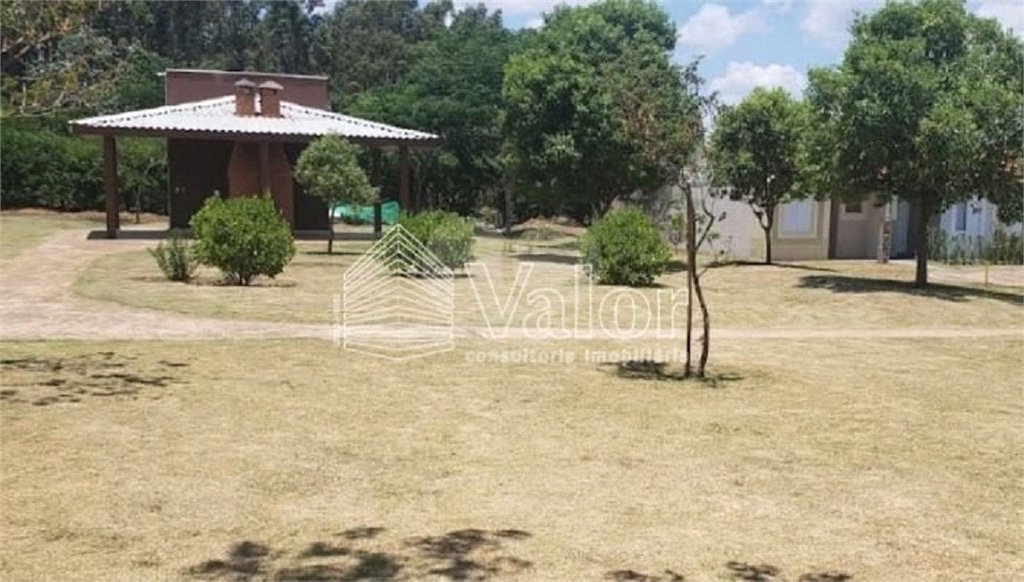 Casa em condomínio com 3 dormitórios