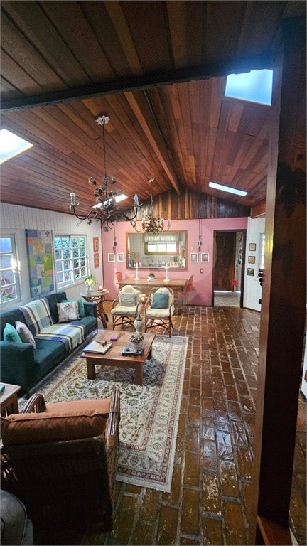 Casa Térrea à venda com 4 quartos, sendo 1 suíte, em Jardim Centenário, Atibaia, SP