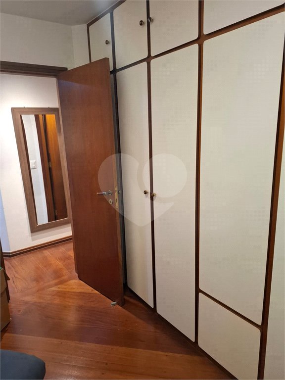 Apartamento à venda com 3 quartos, sendo 1 suíte, em Vila Mariana, São Paulo, SP