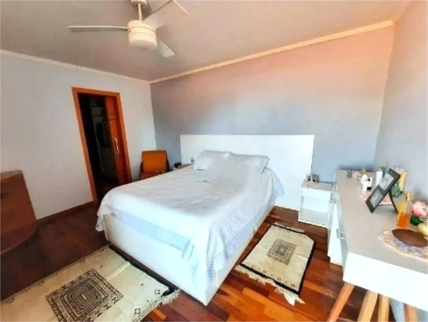 Casa à venda com 5 quartos, sendo 3 suítes,  em Jardim Ester, São Paulo, SP