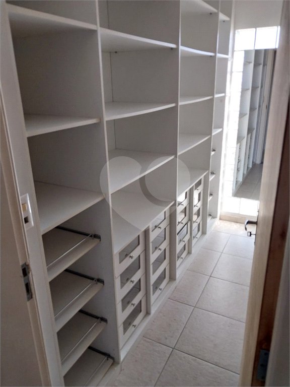 Casa à venda com 4 suítes em Vila Oliveira, Mogi das Cruzes, SP
