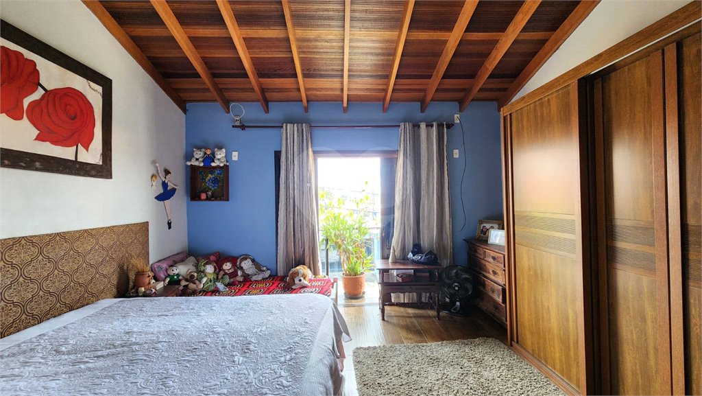 Sobrado à venda com 4 quartos, sendo 1 suíte, em Vila Romão, Salto, SP