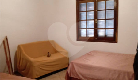 Chácara à venda com 3 quartos, sendo 1 suíte,  no Centro, Porangaba, SP