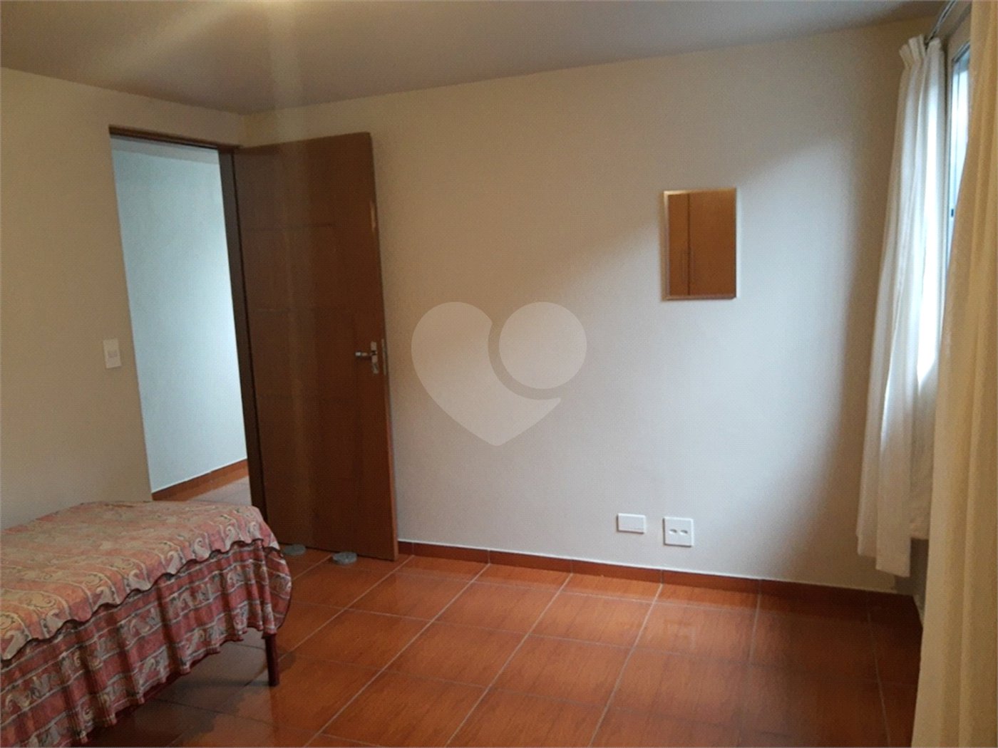 Sobrado à venda com 3 quartos, sendo 1 suíte, em Jardim Helga, São Paulo, SP