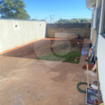 Casa à venda com 3 quartos, sendo 1 suíte, no condomínio Residencial Alto da Boa Vista, Araraquara - SP