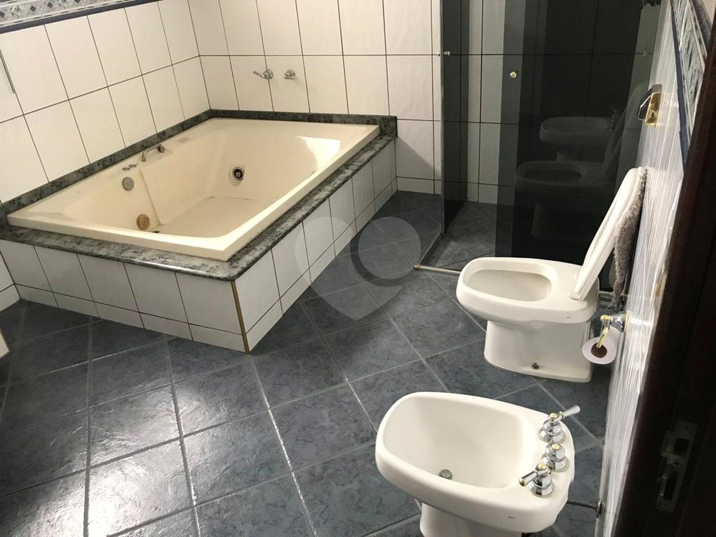 Sobrado à venda com 3 suítes em Vila Odim Antão, Sorocaba, SP
