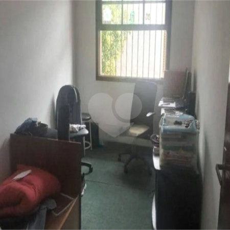 Sobrado à Venda com 150m², 3 Dormitórios, Suíte e Quintal