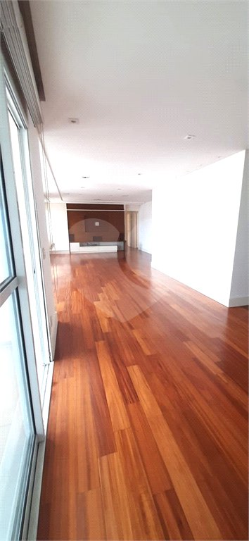 Apartamento Alto Padrão de 176m² na Aclimação — São Paulo/SP