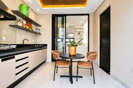 Indaiatuba - Casa condomínio Park Vista Real - AT : 200m - AC : 140m - Boiller Instalado - torneiras quentes - 3 quartos : sendo 1 suite - Suite - Ar Condicionado Samsung 12 Btu’s; arandelas de cabeceira , Dommus Closet . Esquadria , porta automática . 2 Quartos - Ar Condicionado Samsung 9 Bt