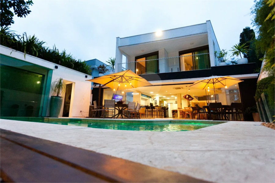 Casa à venda com 6 quartos, sendo 5 suítes,  em Riviera de São Lourenço, Bertioga, SP