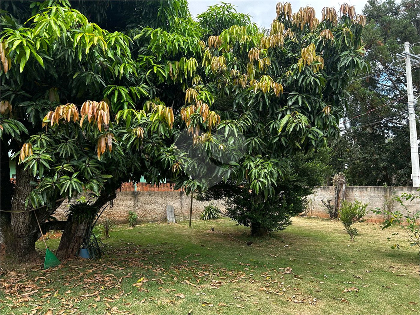 Sobrado à venda com 3 quartos, sendo 2 suítes, em Vila Mazzei, Itapetininga, SP