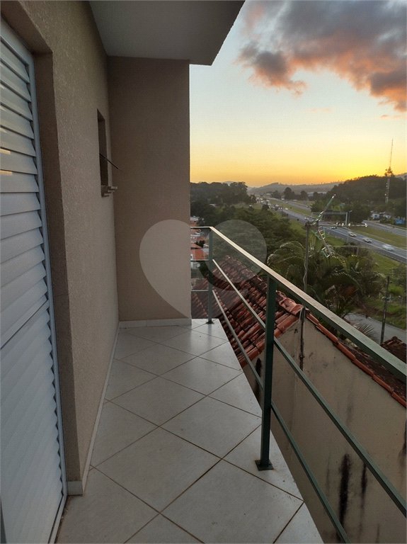 Sobrado à venda com 3 quartos, sendo 1 suíte, em Chácaras Maringá, Atibaia, SP