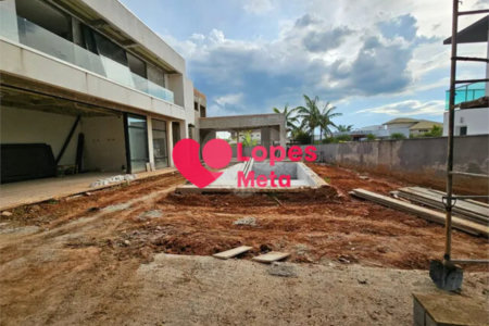 Casa à venda com 5 suítes no condomínio Chácara Serimbura, São José dos Campos - SP