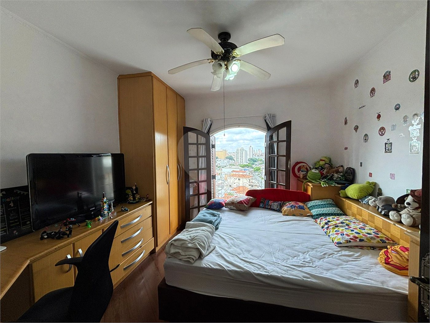 Casa à venda com 3 quartos, sendo 1 suíte,  em Vila Nivi, São Paulo, SP