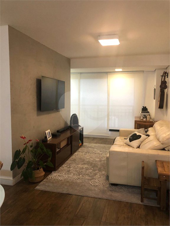 Apartamento à venda com 3 quartos, sendo 1 suíte, em Jardim Parque Morumbi, São Paulo, SP