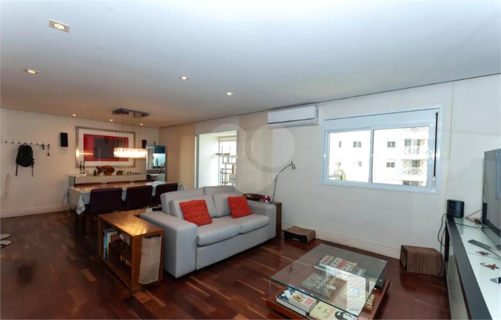 Apartamento para alugar com 3 quartos, sendo 1 suíte, em Água Branca, São Paulo, SP