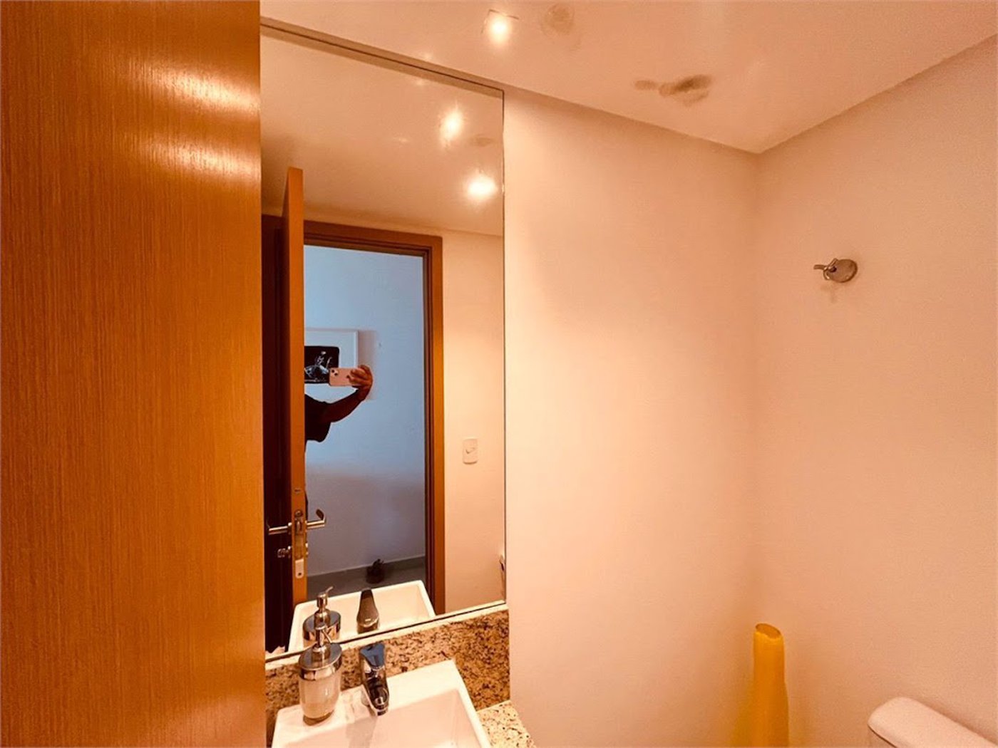 Apartamento Residencial à venda, Jardim Virginia, Guarujá - AP1313.